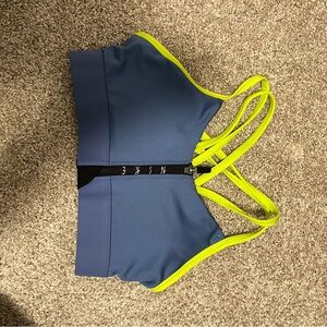 nike front zip sports bra